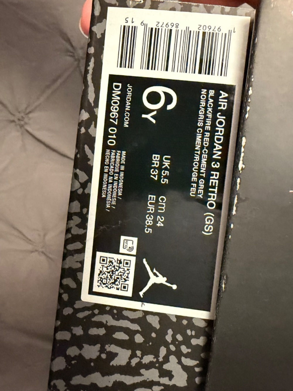Jordan 3 Retro - Picture 2 of 3